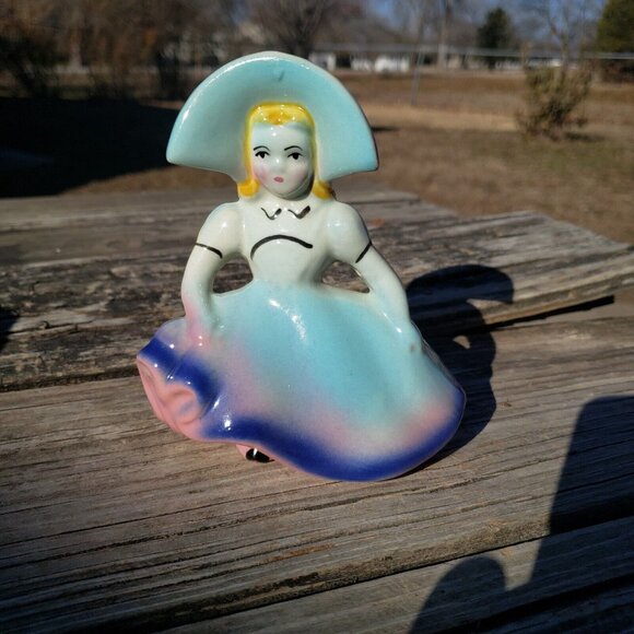 Vintage Shawnee Southern Belle Planter Figurine‎ - Picture 10 of 13